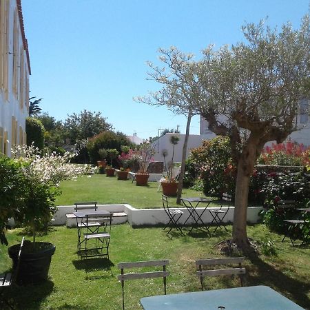 Hotel L'Escale A L'Ile D'Yeu エクステリア 写真