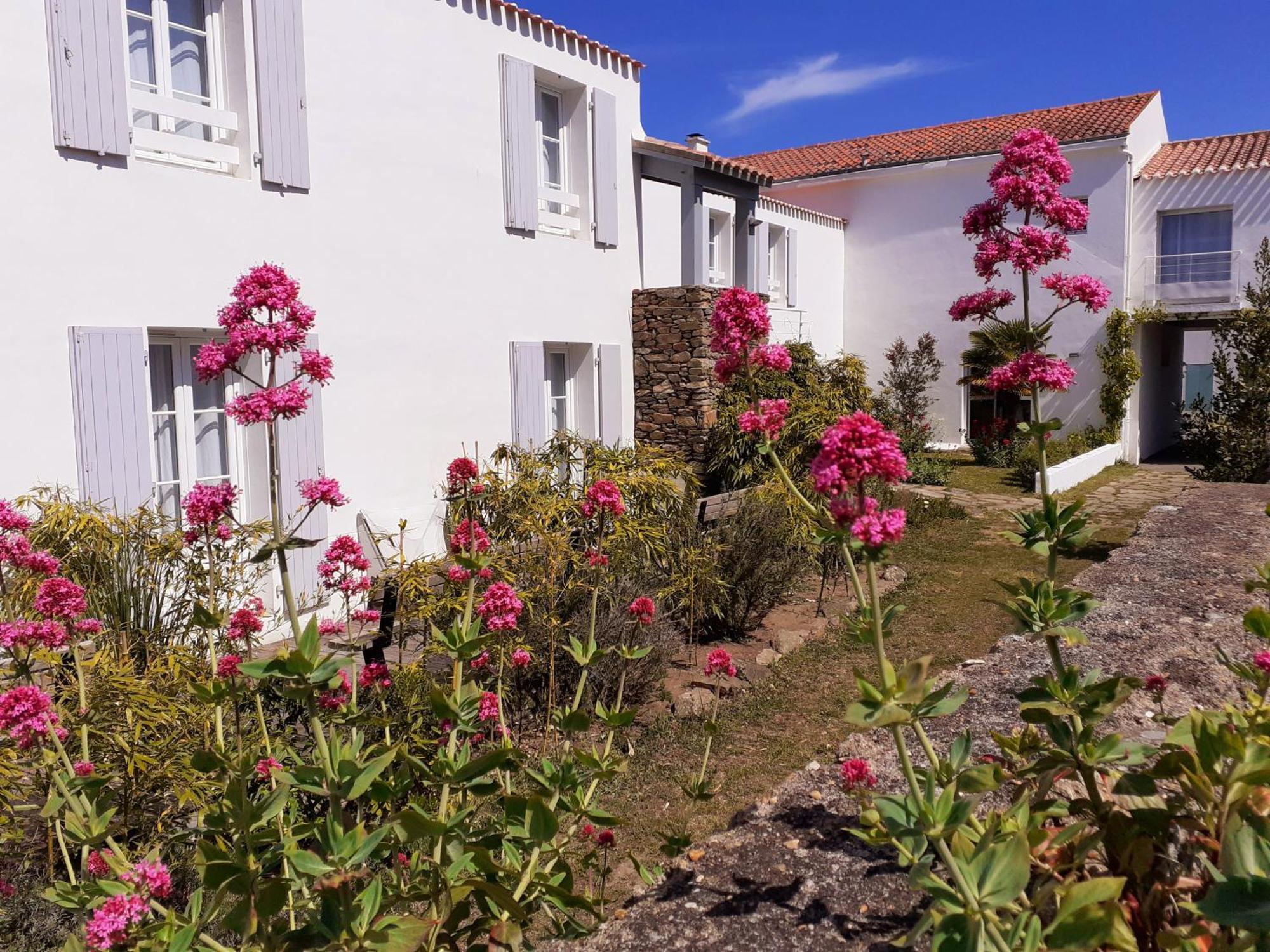 Hotel L'Escale A L'Ile D'Yeu エクステリア 写真