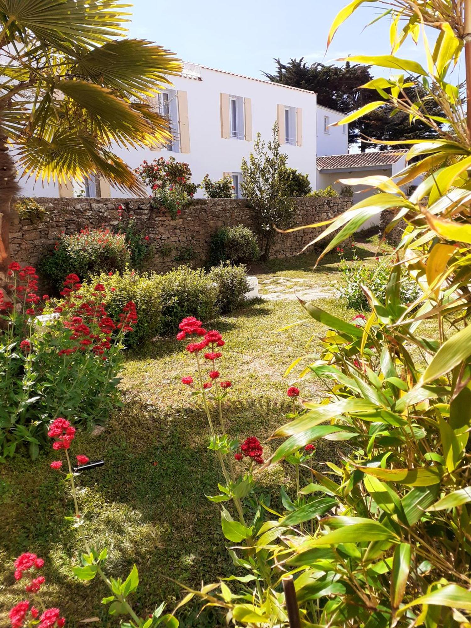 Hotel L'Escale A L'Ile D'Yeu エクステリア 写真